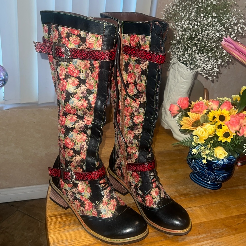 Beautiful Handmade Women Cowboy Boots. Genuine Sheepskin Size 40